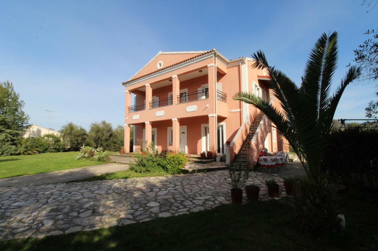 Karoubis Studio Kavallouri Exterior photo